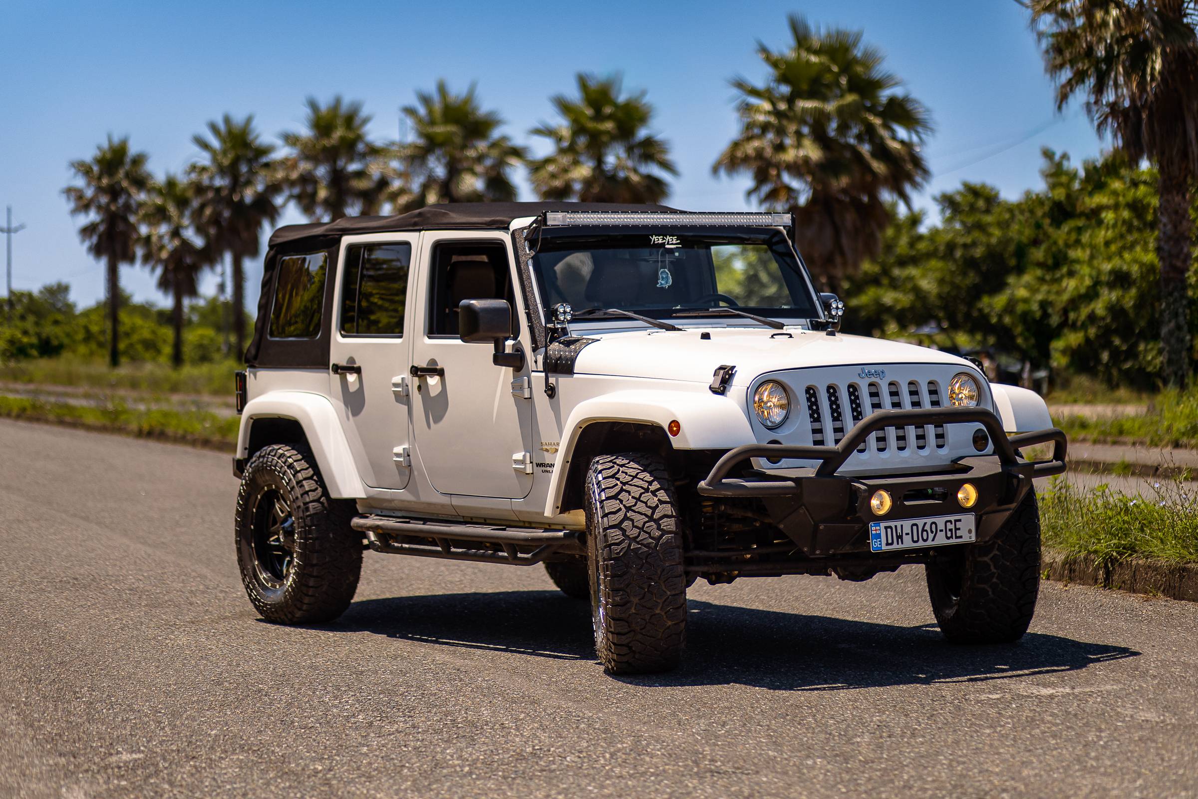 Jeep Wrangler фото 1