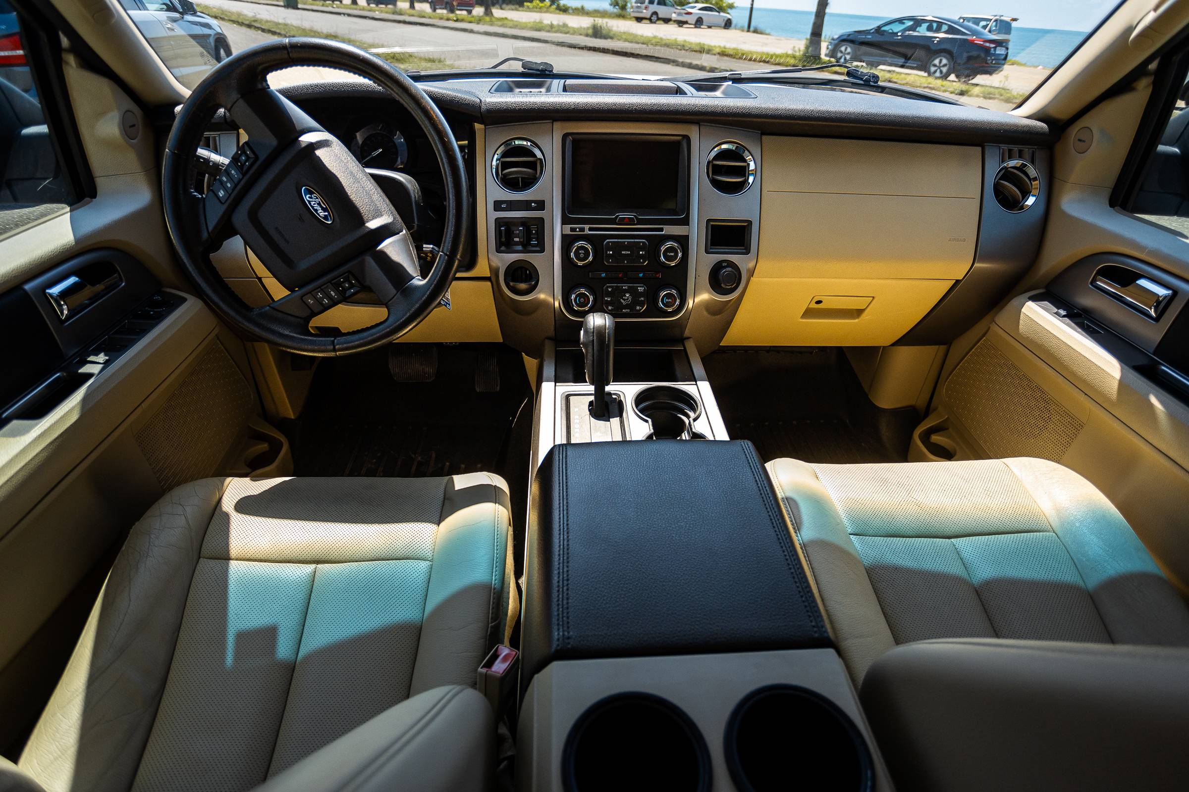 Ford Explorer фото 5