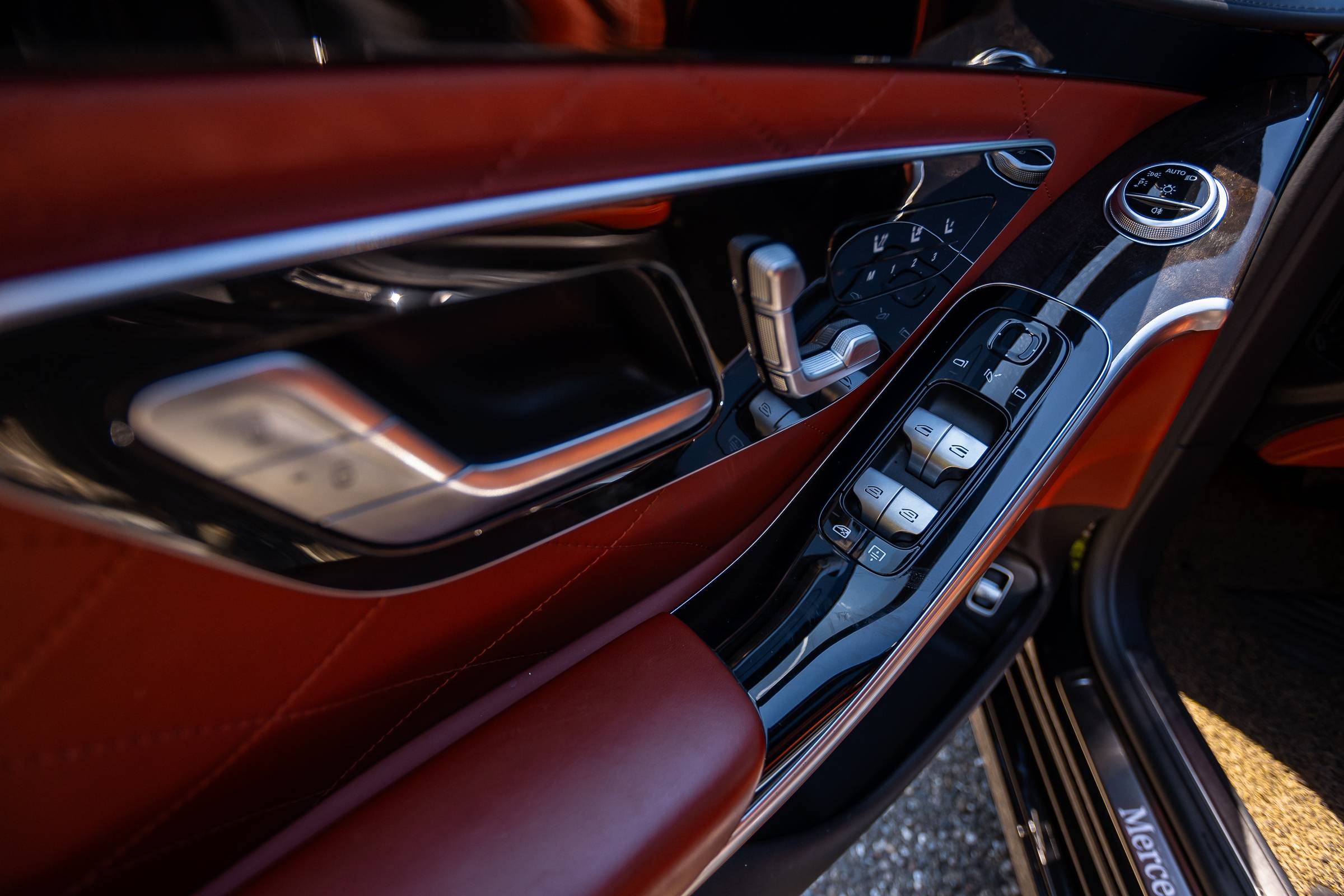Mercedes-Benz S-Class фото 8