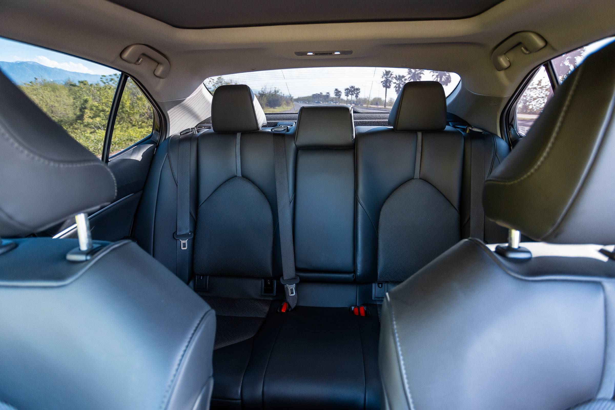 Toyota Camry фото 7