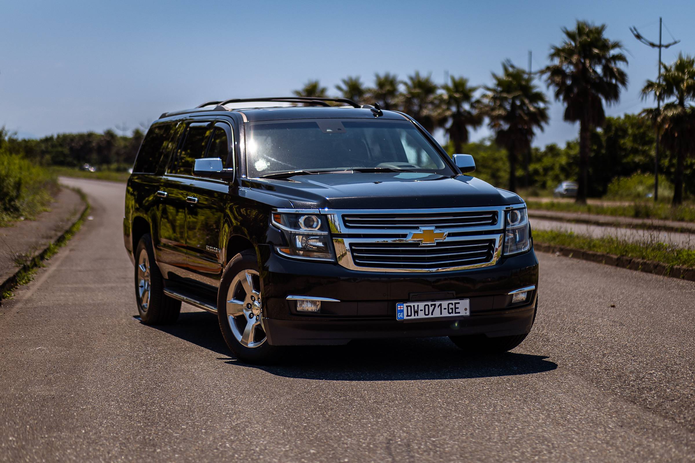 Chevrolet Suburban фото 1