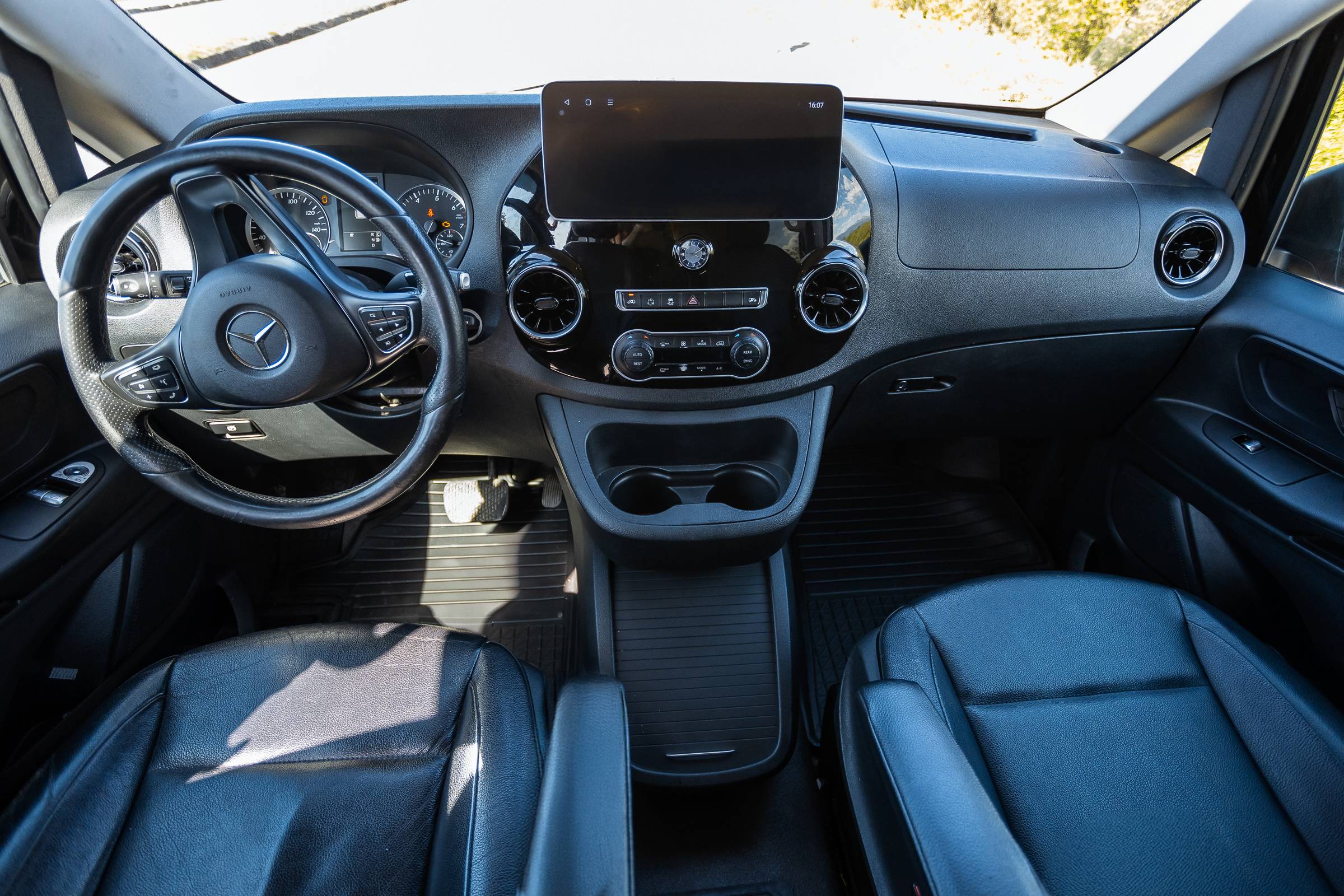 Mercedes-Benz Metris фото 6