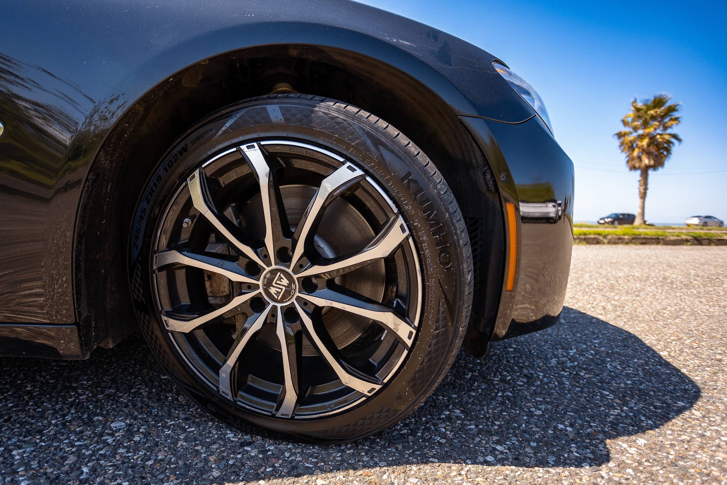 BMW 7 Series фото 6