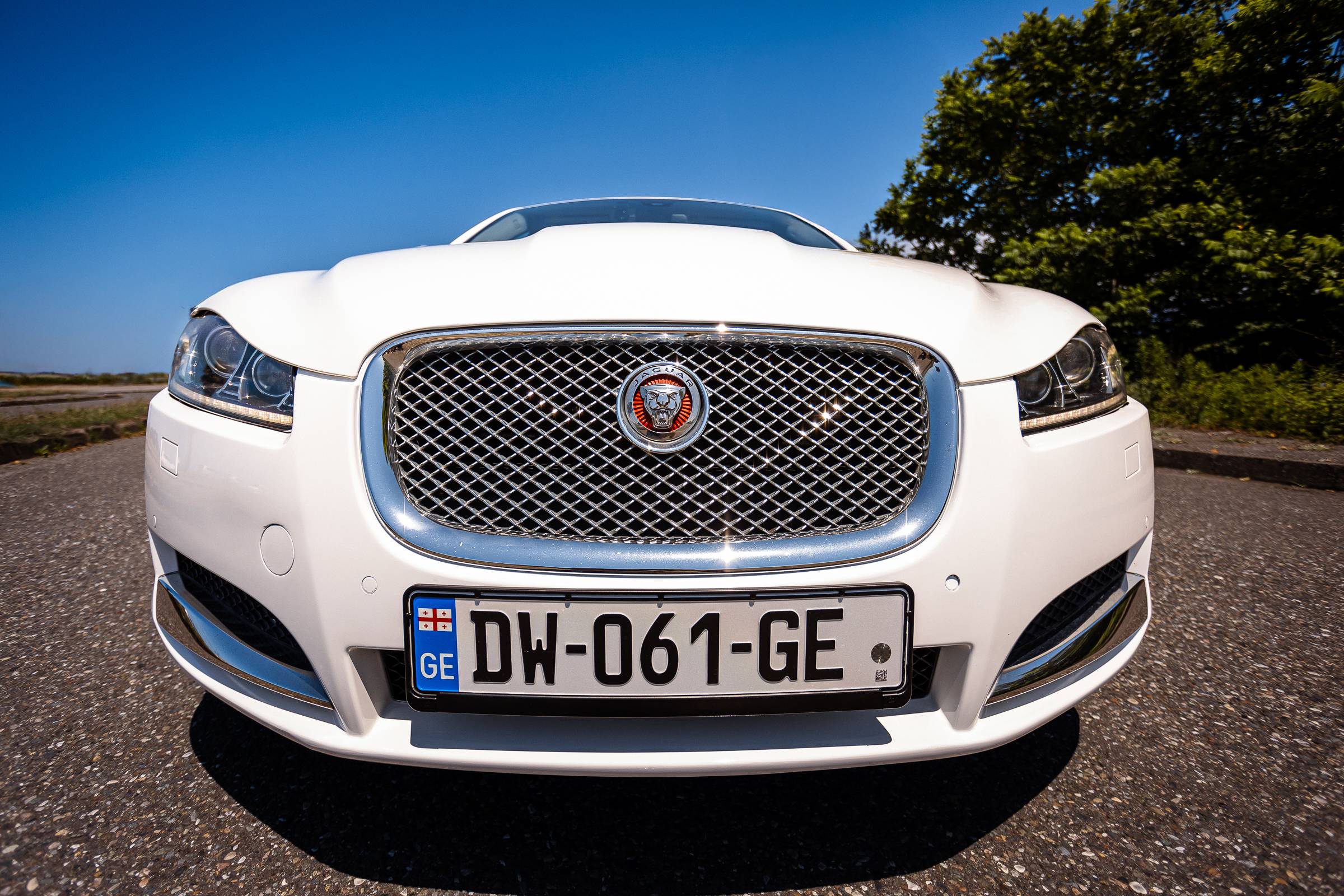 Jaguar XF фото 4
