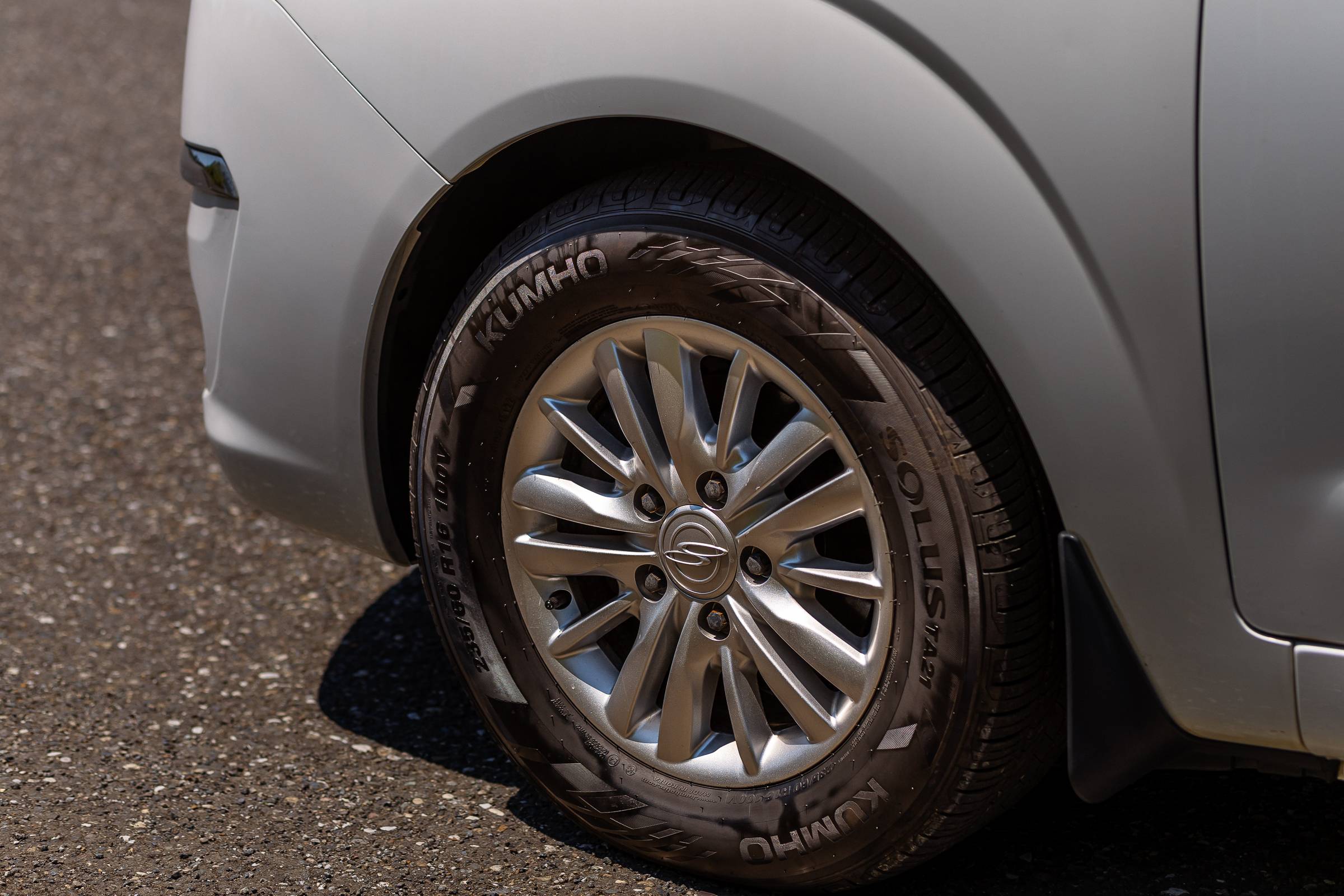 SsangYong Rodius фото 5