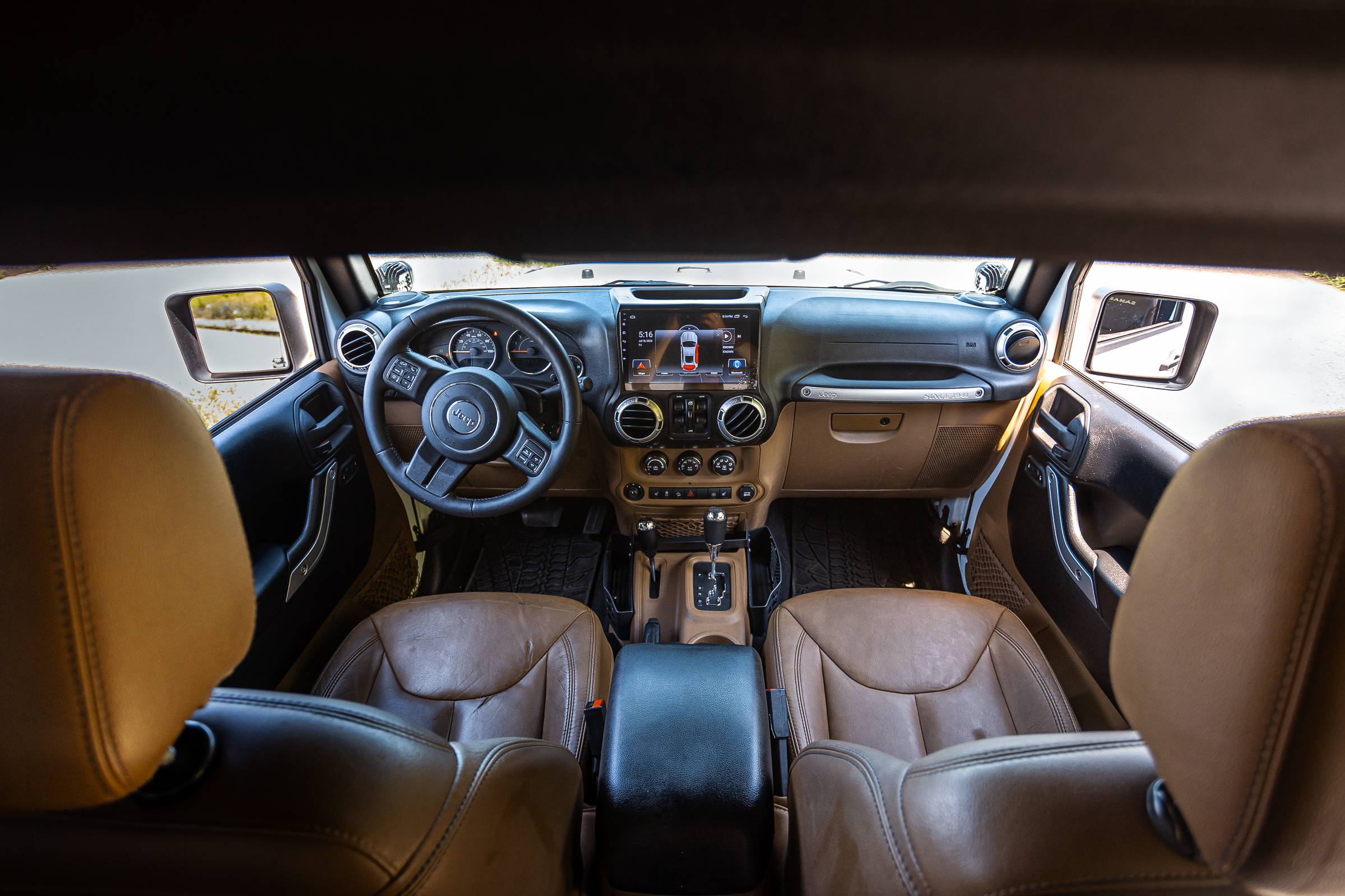 Jeep Wrangler фото 9