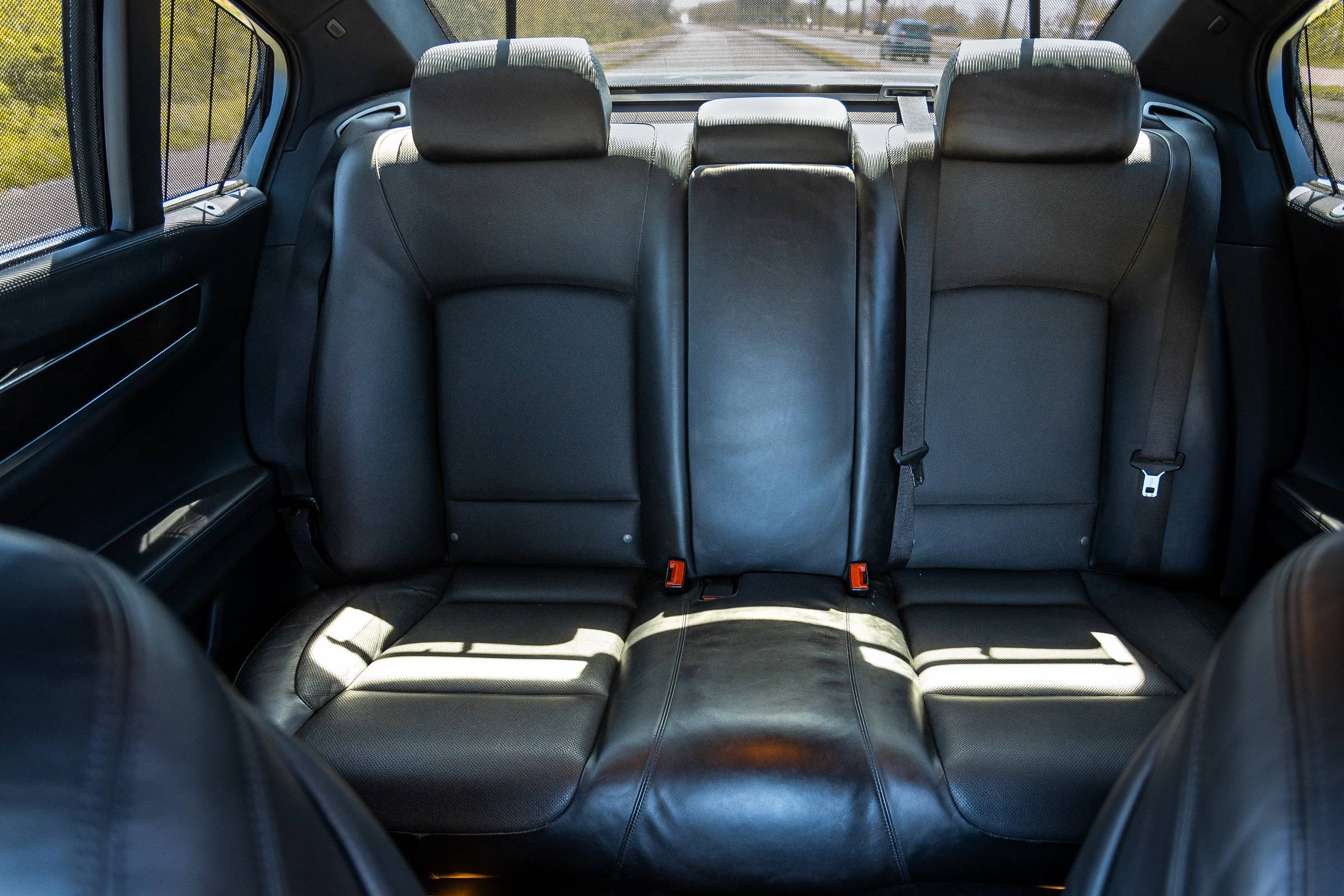 BMW 7 Series фото 7