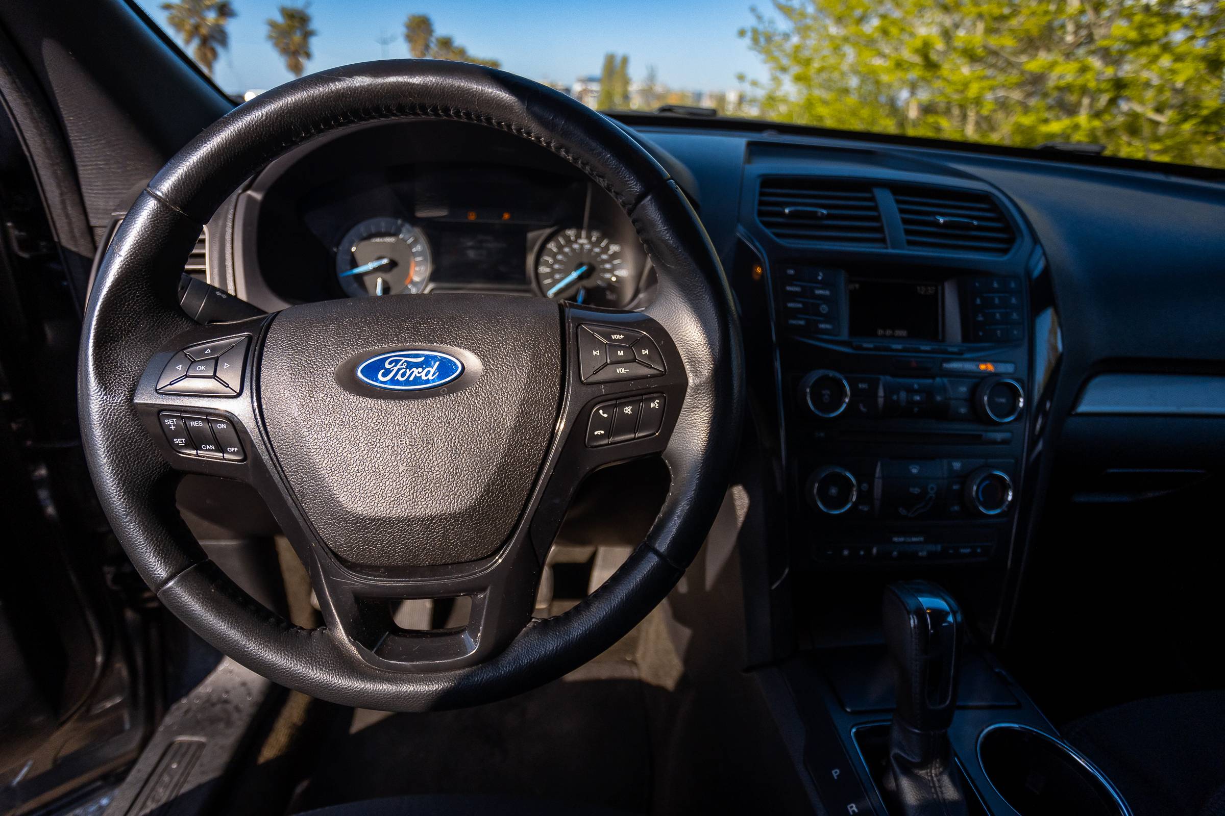 Ford Explorer фото 8